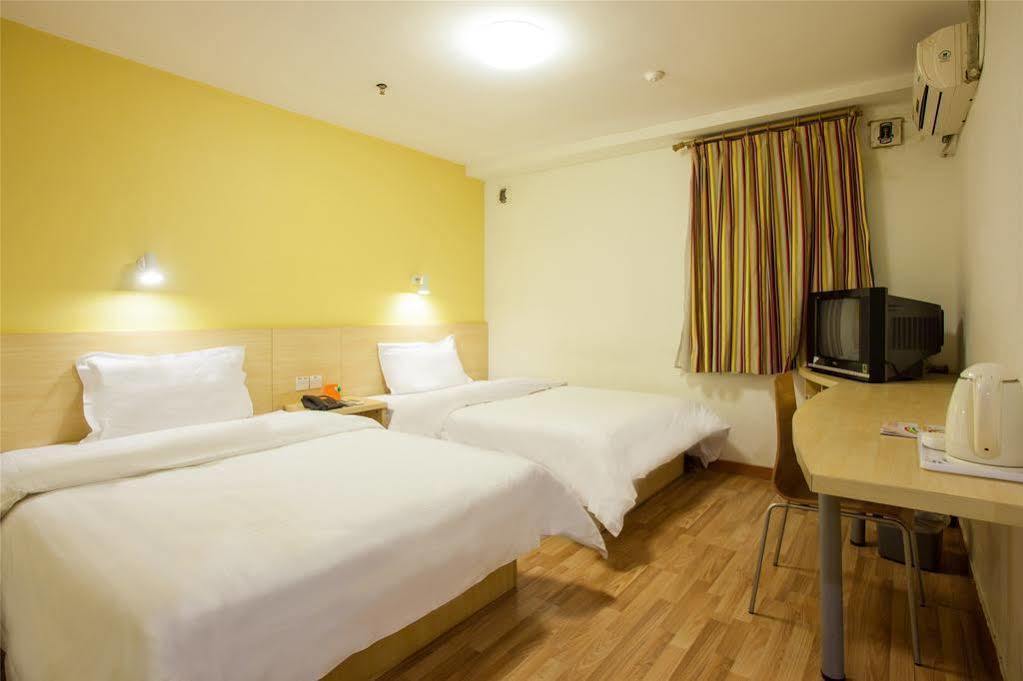 7 Days Inn Cantón Exterior foto