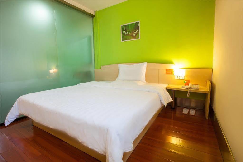 7 Days Inn Cantón Exterior foto