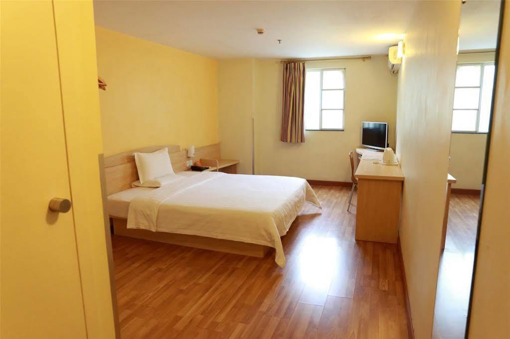 7 Days Inn Cantón Exterior foto